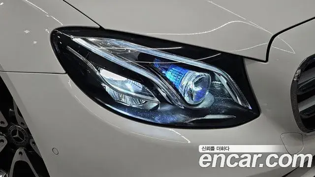 Mercedes-Benz E-Class 2019 — Фото 14/20