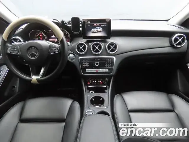 Mercedes-Benz GLA-Class 2019 — Фото 7/20