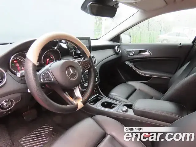 Mercedes-Benz GLA-Class 2019 — Фото 16/20