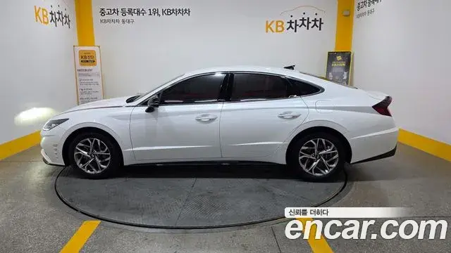 Hyundai Sonata 2022 — Фото 4/20