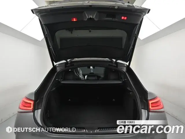 Mercedes-Benz GLE-Class 2022 — Фото 18/20