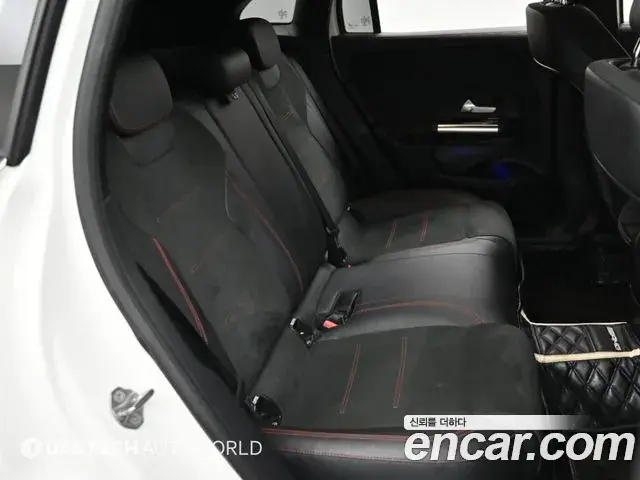 Mercedes-Benz GLA-Class 2020 — Фото 11/20