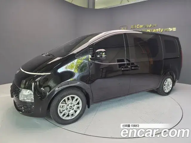 Hyundai Staria 2025 — Фото 2/20