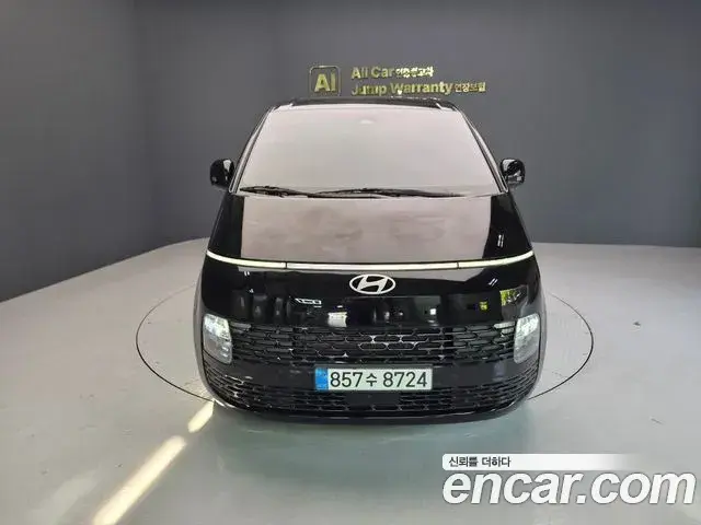 Hyundai Staria 2025 — Фото 1/20