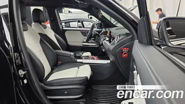 Mercedes-Benz GLB-Class 2022 — Фото 11/20