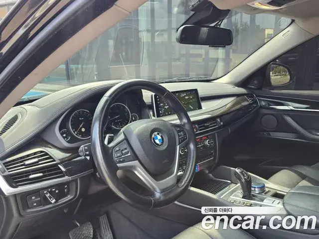 BMW X6 2018 — Фото 9/20