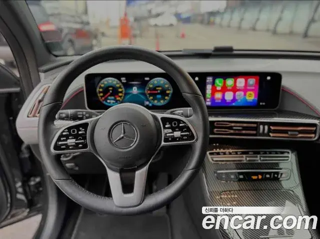 Mercedes-Benz EQC 2020 — ფოტო 17/20
