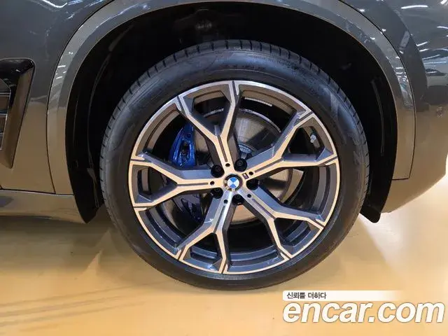 BMW X5 2025 — Фото 4/20