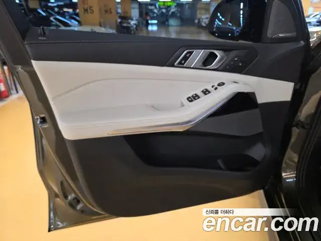 BMW X5 2025 — Фото 16/20