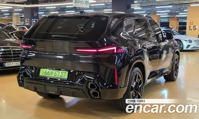 BMW XM 2025 — Фото 1/20