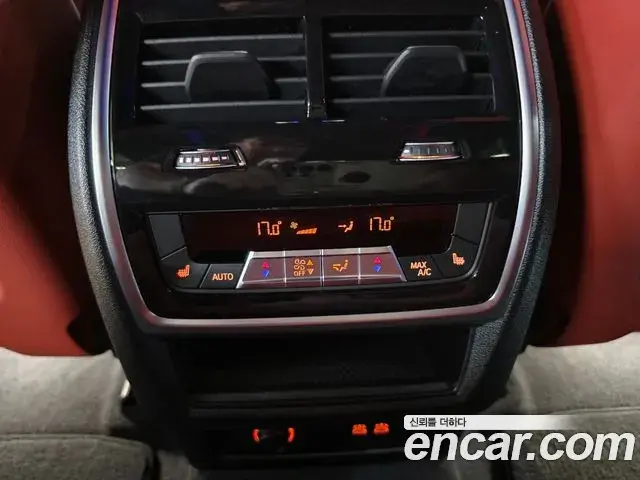 BMW XM 2025 — Фото 18/20