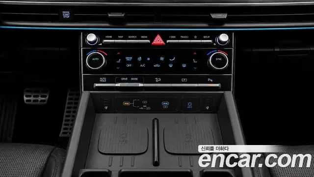 Hyundai Santa Fe 2023 — Фото 10/19
