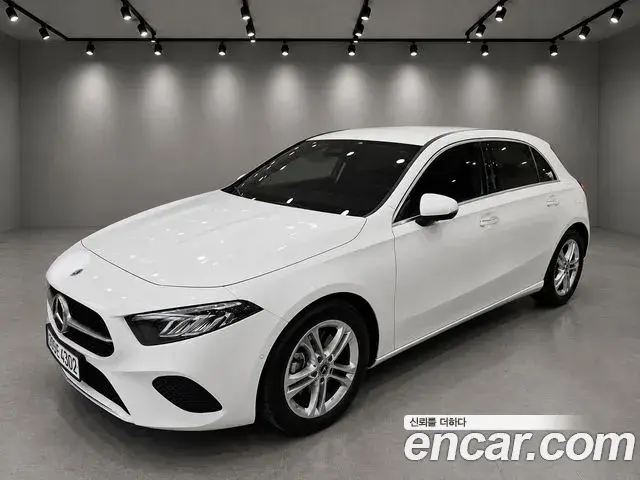 Mercedes-Benz A-Class 2025 — Фото 1/15