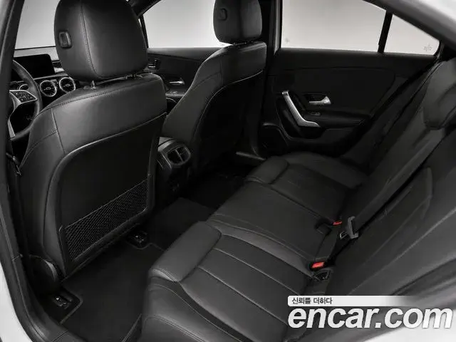 Mercedes-Benz A-Class 2025 — Фото 6/15