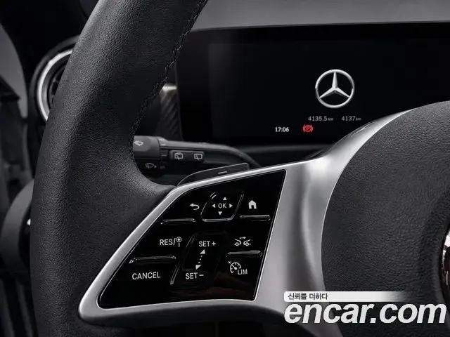 Mercedes-Benz A-Class 2025 — Фото 8/15