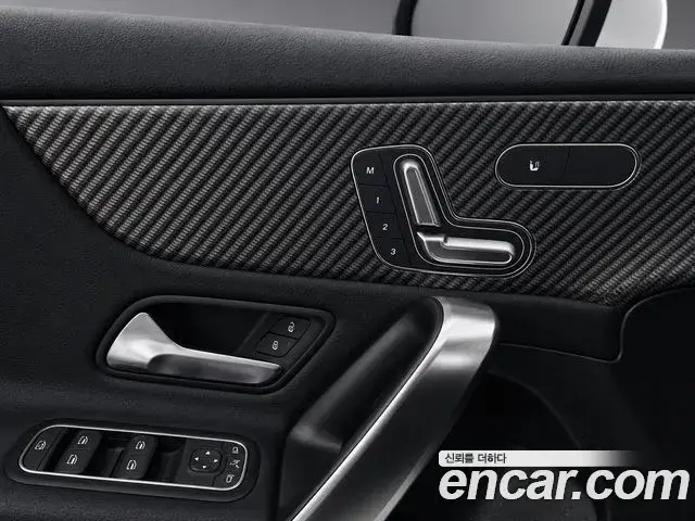 Mercedes-Benz A-Class 2025 — Фото 13/15