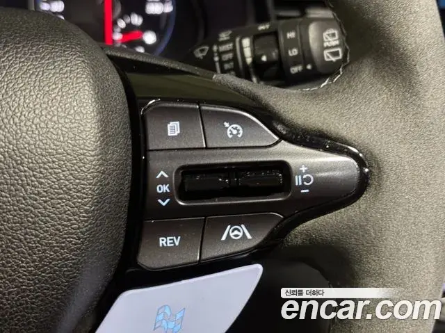 Hyundai Veloster 2021 — Фото 12/12