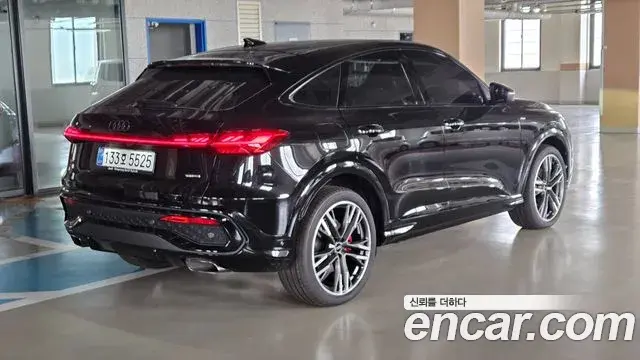 Audi Q5 2025 — Фото 3/16