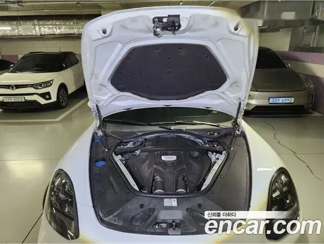 Porsche Panamera 2021 — Photo 8/20