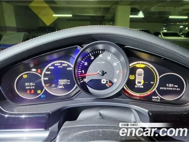 Porsche Panamera 2021 — Photo 19/20