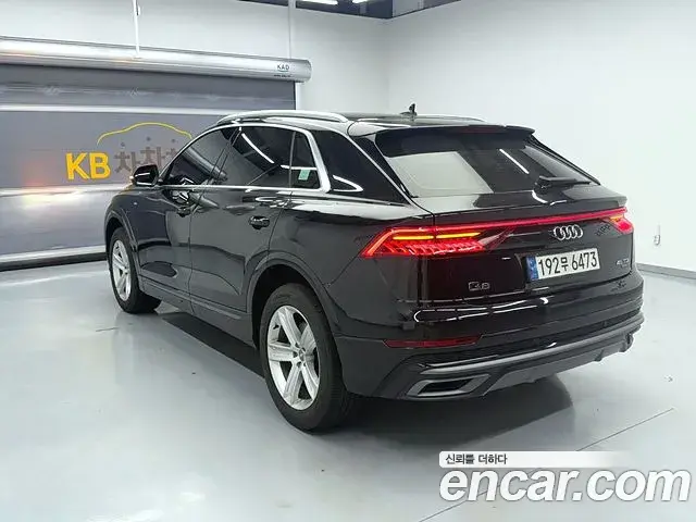 Audi Q7 2020 — Фото 4/20