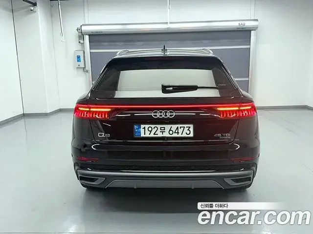 Audi Q7 2020 — Фото 6/20