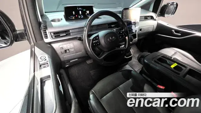 Hyundai Staria 2023 — Фото 7/20