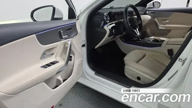 Mercedes-Benz A-Class 2021 — Фото 10/20