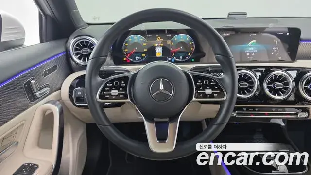 Mercedes-Benz A-Class 2021 — Фото 13/20