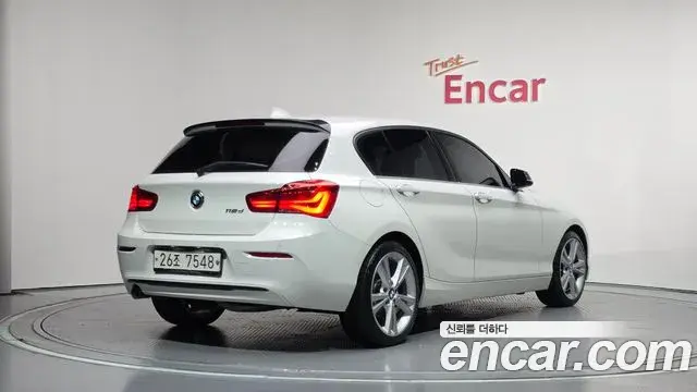 BMW 1 Series 2019 — Фото 2/20