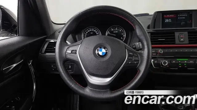 BMW 1 Series 2019 — Фото 13/20
