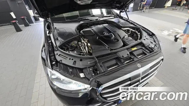 Mercedes-Benz S-Class 2022 — Фото 6/20