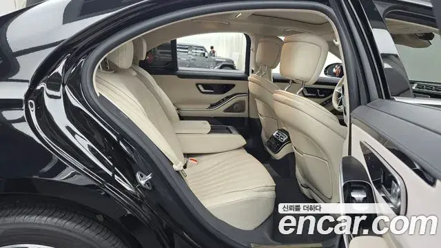 Mercedes-Benz S-Class 2022 — Фото 11/20