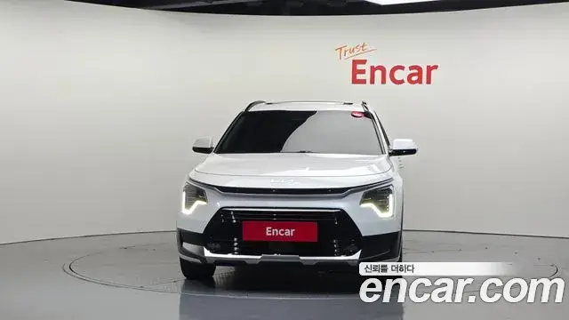 Kia Niro 2022 — Фото 3/20