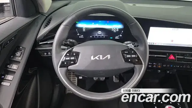 Kia Niro 2022 — Фото 12/20