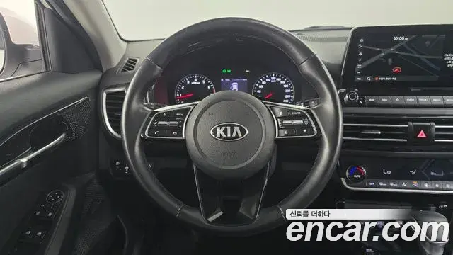 Kia Seltos 2020 — Фото 15/20