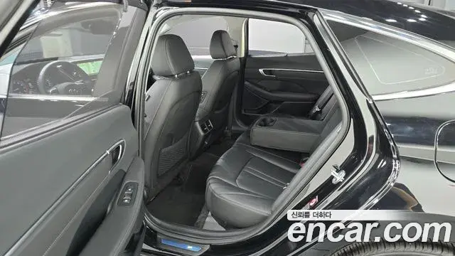 Hyundai Sonata 2022 — Фото 11/20