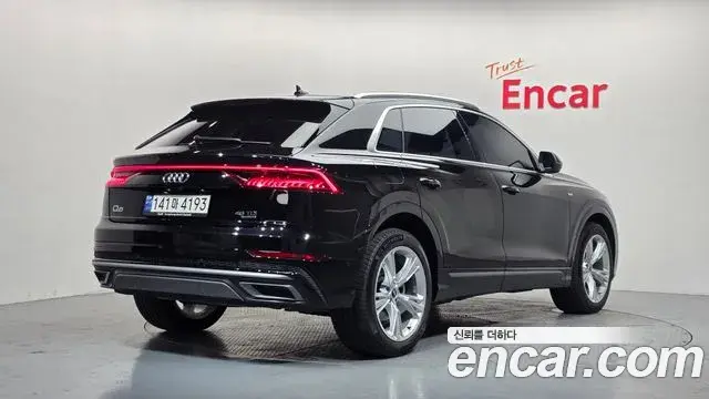 Audi Q7 2023 — Фото 2/20