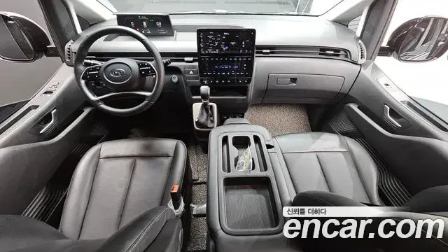 Hyundai Staria 2021 — Фото 7/20