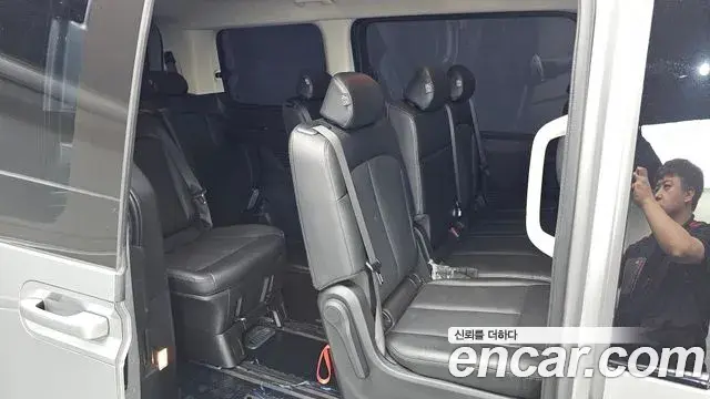 Hyundai Staria 2021 — Фото 11/20