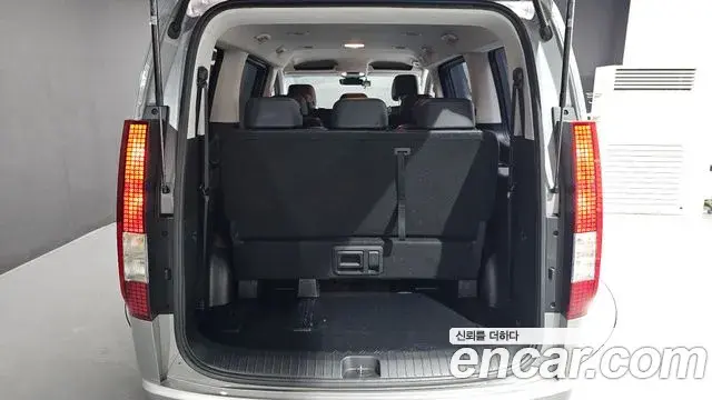 Hyundai Staria 2021 — Фото 20/20