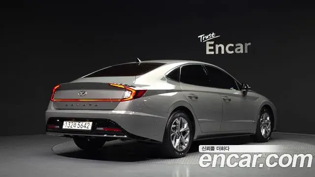 Hyundai Sonata 2022 — Фото 2/20