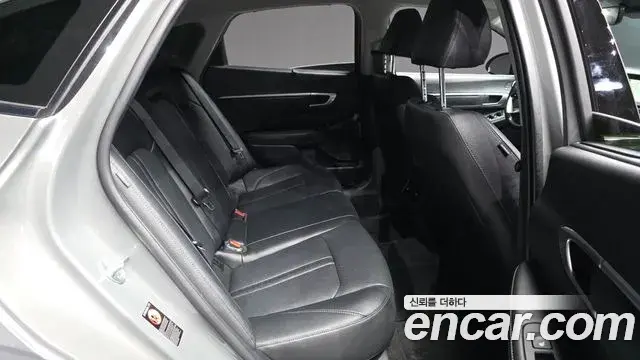 Hyundai Sonata 2022 — Фото 11/20