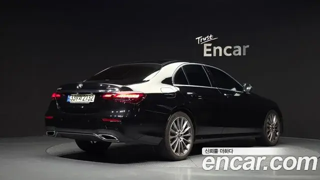 Mercedes-Benz E-Class 2021 — Фото 2/20