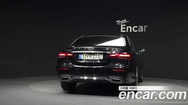 Mercedes-Benz E-Class 2021 — Фото 4/20
