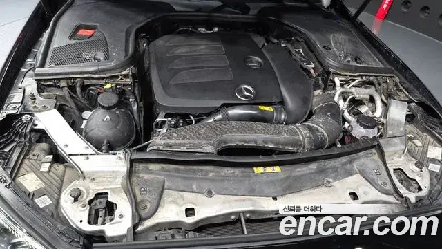 Mercedes-Benz E-Class 2021 — Фото 6/20