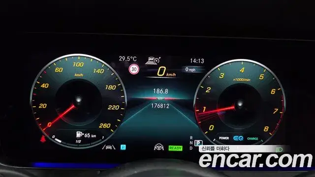 Mercedes-Benz E-Class 2021 — Фото 8/20
