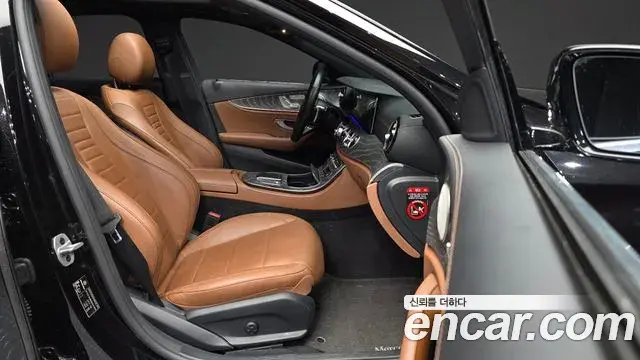 Mercedes-Benz E-Class 2021 — Фото 11/20