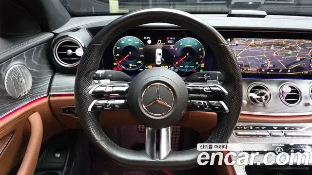 Mercedes-Benz E-Class 2021 — Фото 13/20
