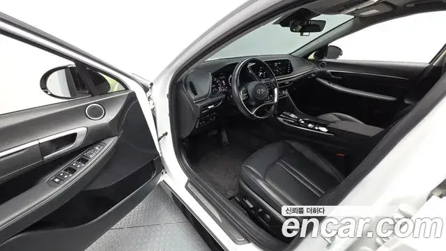 Hyundai Sonata 2021 — Фото 10/20